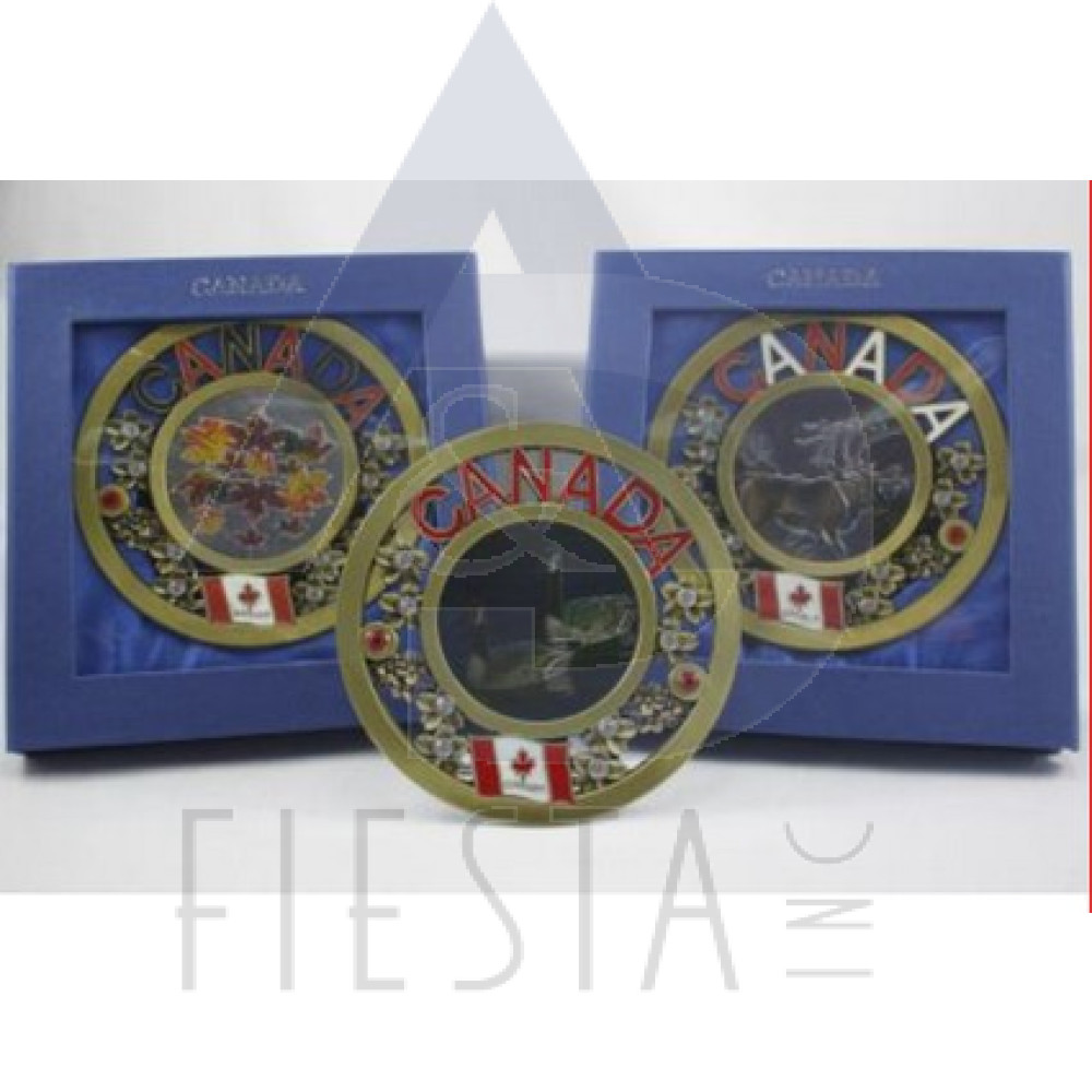 CANADA ROUND 12.5 CM METAL PLATE WITH STAND ASSORTED IN BLUE GIFT BOX
